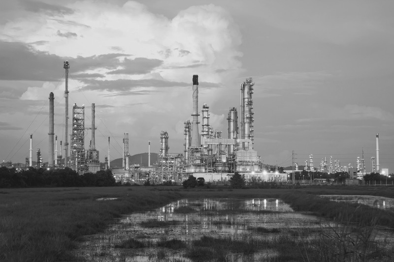 Infraestructura de refinación y procesamiento continuo de hidrocarburos